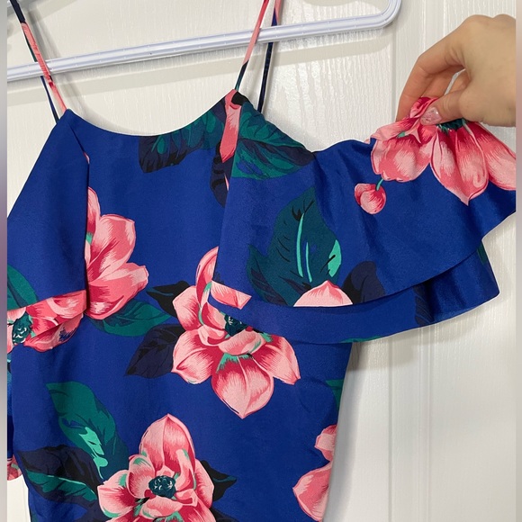 Banana Republic Top - Picture 2 of 3